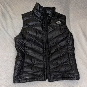 Black NorthFace puffer vest!